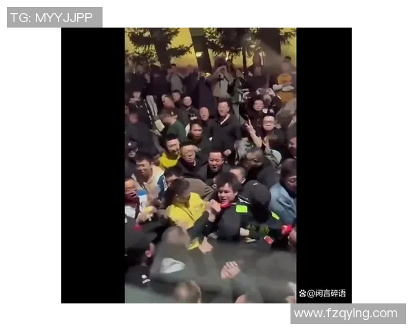 广厦大巴遭球迷围堵事件升级许钟豪挑衅引发冲突引发关注